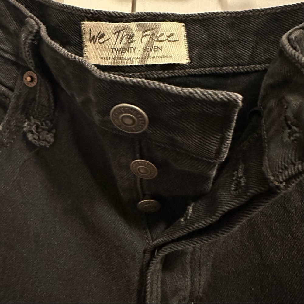 Free People Makai Cutoff Short in Washed Black 27 - Picture 9 of 9